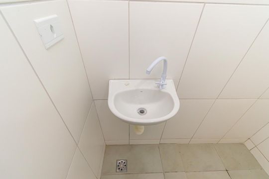 Banheiro de apartamento para alugar com 1 quarto, 30m² em Vila Formosa, São Paulo