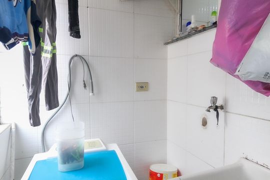 Área de Serviço de apartamento para alugar com 2 quartos, 50m² em Jardim Zelia, Itaquaquecetuba