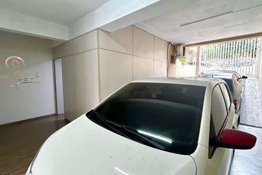 Garagem de casa à venda com 3 quartos, 240m² em Vila Moreira, Guarulhos