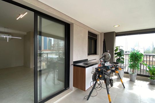 Varanda de apartamento para alugar com 2 quartos, 73m² em Pinheiros, São Paulo