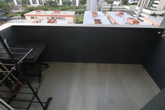 Sacada de apartamento à venda com 2 quartos, 49m² em Centro, Canoas