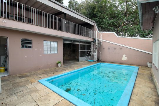 Quintal de casa para alugar com 4 quartos, 401m² em Instituto de Previdencia, São Paulo