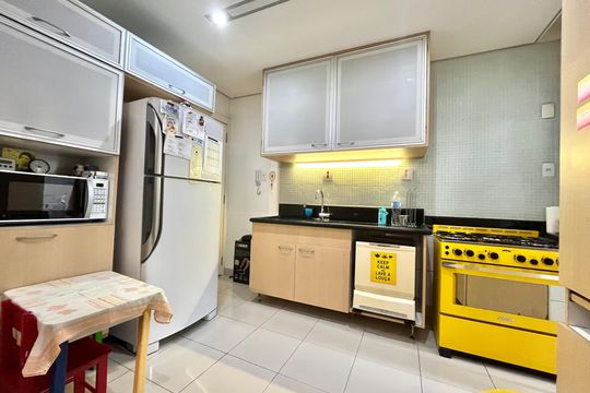Cozinha de apartamento à venda com 2 quartos, 110m² em Jardim Prudência, São Paulo