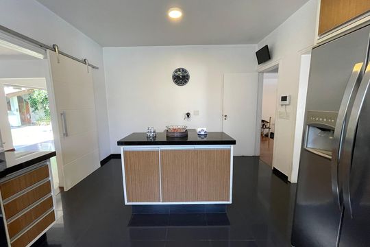 Cozinha de casa para alugar com 5 quartos, 539m² em Butantã, São Paulo