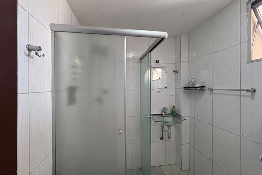 Banheiro de apartamento para alugar com 3 quartos, 78m² em Vila Pirituba, São Paulo