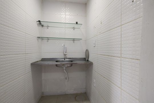 Cozinha de kitnet/studio para alugar com 1 quarto, 30m² em Jacarepaguá, Rio de Janeiro