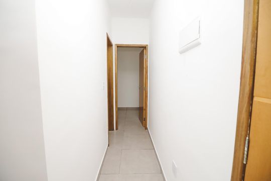 Corredor de apartamento à venda com 2 quartos, 41m² em Parada Inglesa, São Paulo