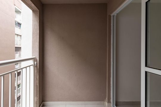 Varanda de apartamento para alugar com 2 quartos, 34m² em Parque Industrial Tomas Edson, São Paulo