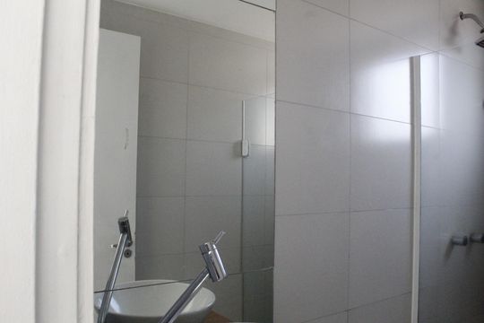 Banheiro de apartamento à venda com 2 quartos, 58m² em Taquara, Rio de Janeiro