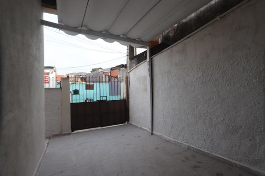 Garagem de casa para alugar com 2 quartos, 120m² em Vila Ema, São Paulo