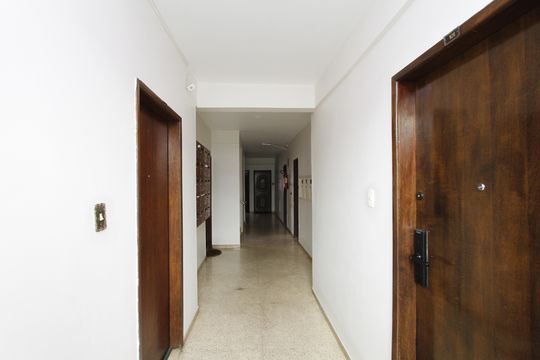 Entrada de apartamento à venda com 3 quartos, 116m² em Floresta, Belo Horizonte