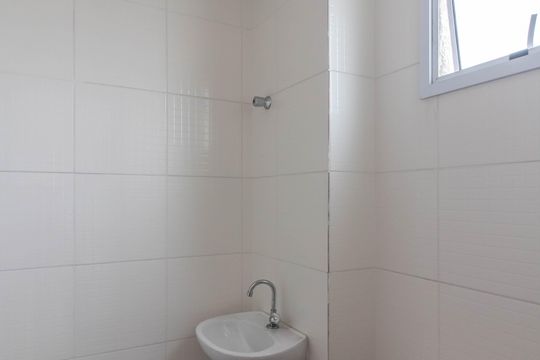 Lavabo de apartamento à venda com 2 quartos, 66m² em Vila Galvão, Guarulhos