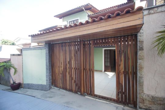 Frente da Casa de casa de condomínio à venda com 3 quartos, 106m² em Pechincha, Rio de Janeiro