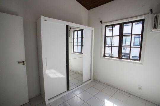 Quarto 2 de casa de condomínio à venda com 3 quartos, 106m² em Pechincha, Rio de Janeiro