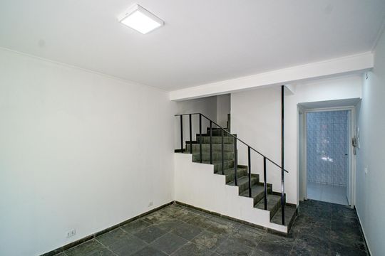 Sala de casa de condomínio à venda com 2 quartos, 128m² em Jardim Ester, São Paulo