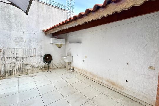 Área de Serviço de casa para alugar com 3 quartos, 174m² em Vila Rio de Janeiro, Guarulhos
