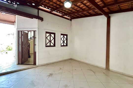 Garagem de casa para alugar com 3 quartos, 174m² em Vila Rio de Janeiro, Guarulhos