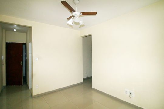 Apartamento à venda com 1 quarto, 60m² em Cordovil, Rio de Janeiro