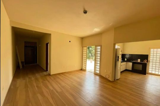 Sala de casa à venda com 2 quartos, 130m² em Ingá, Betim
