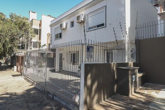 Fachada de apartamento à venda com 1 quarto, 45m² em Bela Vista, Porto Alegre