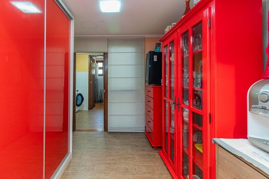 Sala de casa de condomínio à venda com 3 quartos, 180m² em Ipanema, Porto Alegre