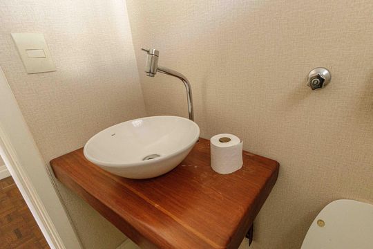 Lavabo de apartamento à venda com 3 quartos, 137m² em Boa Vista, Porto Alegre