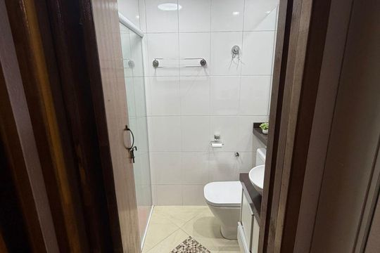 Banheiro de apartamento à venda com 2 quartos, 55m² em Bandeiras, Osasco