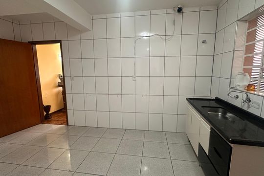 Cozinha de casa à venda com 3 quartos, 420m² em Jardim Sao Luiz, São Paulo