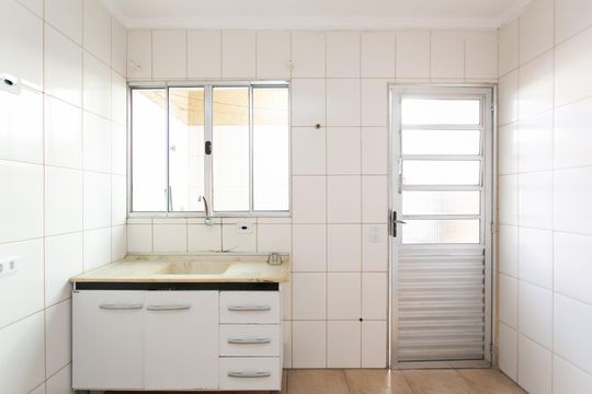 Cozinha  de casa para alugar com 1 quarto, 35m² em Jardim Brasilia, São Paulo