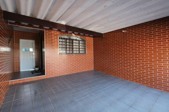 Garagem de casa à venda com 3 quartos, 194m² em Vila Nogueira, Diadema