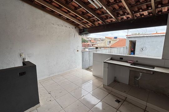 Quintal de casa à venda com 3 quartos, 202m² em Parque Novo Oratório, Santo André
