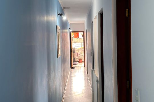 Corredor de casa à venda com 3 quartos, 202m² em Parque Novo Oratório, Santo André