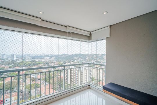 Varanda de apartamento para alugar com 2 quartos, 72m² em Caxingui, São Paulo