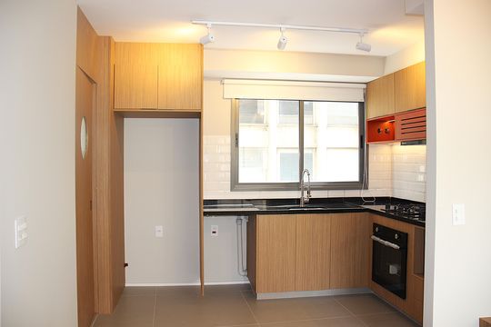 Cozinha de apartamento para alugar com 2 quartos, 83m² em Cerqueira César, São Paulo