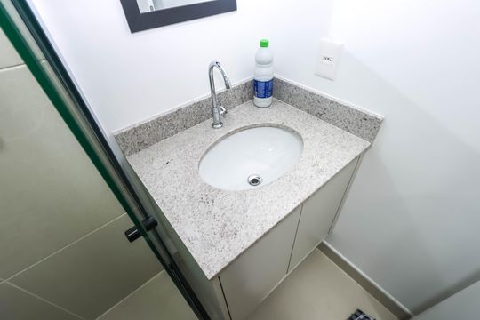 Banheiro de kitnet/studio para alugar com 1 quarto, 30m² em Ipiranga, São Paulo