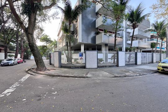 Fachada de apartamento para alugar com 3 quartos, 205m² em Recreio dos Bandeirantes, Rio de Janeiro