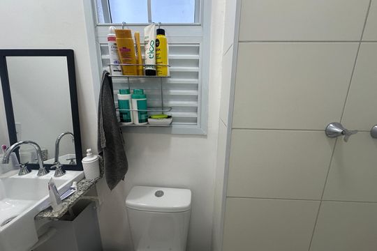 Banheiro da Suíte 1 de apartamento para alugar com 2 quartos, 69m² em Jardim Esperanca, Barueri