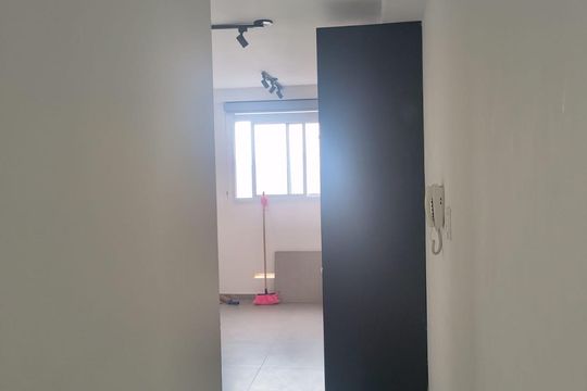Corredor de apartamento para alugar com 1 quarto, 33m² em Brás, São Paulo
