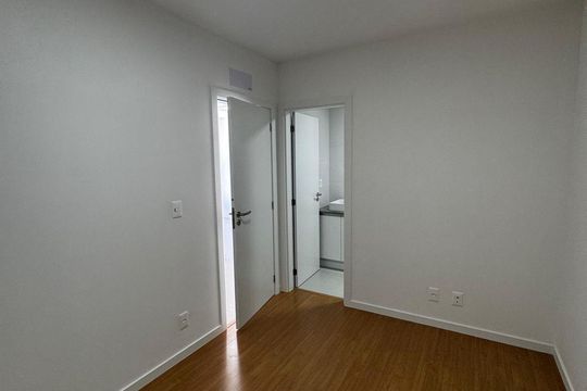 Quarto de apartamento para alugar com 2 quartos, 70m² em Centro, Florianópolis