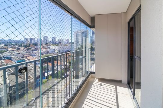Varanda de apartamento à venda com 2 quartos, 68m² em Vila Anastácio, São Paulo