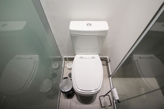 Banheiro de kitnet/studio à venda com 1 quarto, 30m² em Vila Olímpia, São Paulo