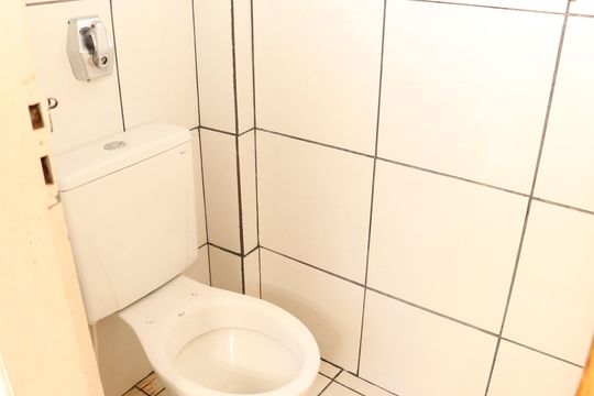 Banheiro de Serviço  de apartamento para alugar com 4 quartos, 156m² em Setor Centro Oeste, Goiânia