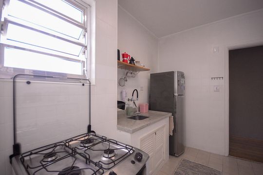 Cozinha  de apartamento à venda com 1 quarto, 55m² em Aclimação, São Paulo