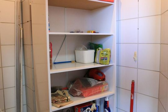 Banheiro de serviço de apartamento à venda com 3 quartos, 80m² em Sagrada Família, Belo Horizonte