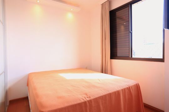 Suíte de apartamento à venda com 3 quartos, 80m² em Sagrada Família, Belo Horizonte