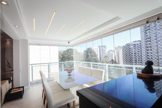 Varanda de apartamento à venda com 3 quartos, 109m² em Vila Andrade, São Paulo