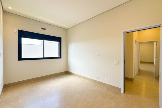 Casa de Condomínio para alugar com 4 quartos, 212m² em Gávea, Uberlândia