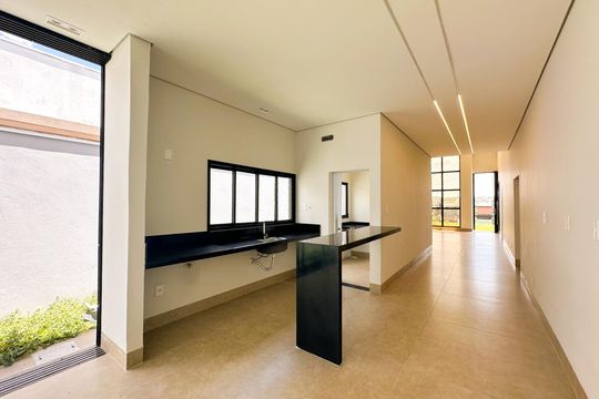 Casa de Condomínio para alugar com 4 quartos, 212m² em Gávea, Uberlândia