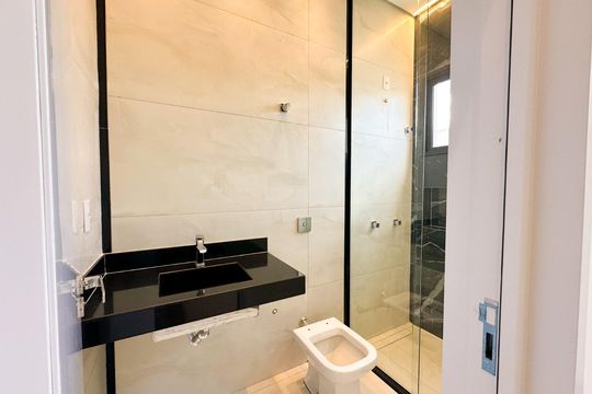Casa de Condomínio para alugar com 4 quartos, 212m² em Gávea, Uberlândia