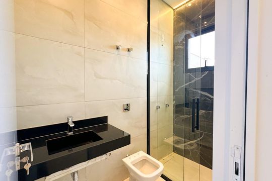 Casa de Condomínio para alugar com 4 quartos, 212m² em Gávea, Uberlândia